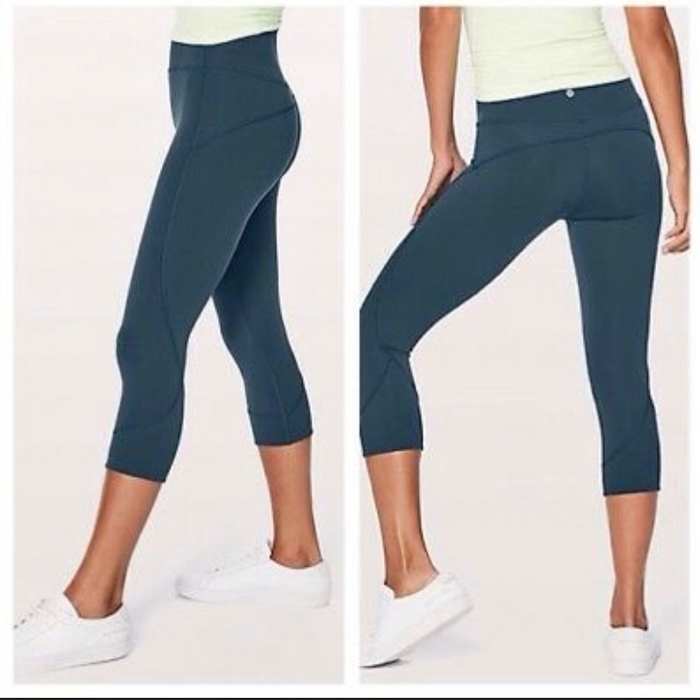 LULULEMON ATHLETICA Anew HighRise 19”ScallopedCrop